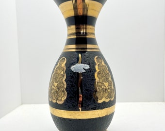 Vase Art Déco 1930 par Paul Heller pour Boom en verre hyalite noir et dorures avec effet dentelle gravé.