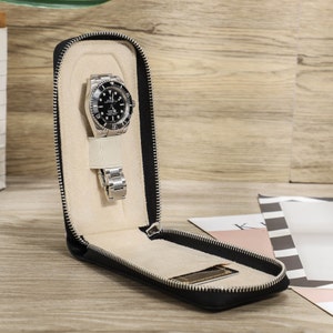 Personalisierte Leder-Uhrenhülle, Reise-Uhrenaufbewahrung, Einzeluhren-Organizer, Saffiano-Leder-Uhrendisplay, individuelles Geschenk für Männer Bild 6