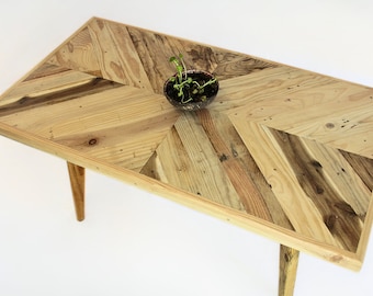 Salontafel van teruggewonnen hout: rustieke boerenwoonkamertafel