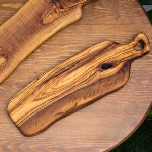 Spanish Olive Wood Board | Live edge and organic grain | Rustic farmhouse cutting board | Cheeese board or charcuterie board