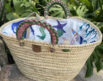 Bags for women, palm handwoven basket with fabric, shopping palm bags, straw beach bag, straw basket hand bag, beautiful straw tote bag.