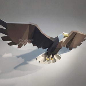 Águila: Archivos digitales para manualidades de papel. Plantilla PDF imprimible, dibujos DXF para Silhouette. Modelo de origami 3D de baja poligonización DIY.
