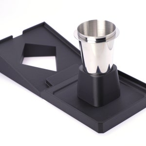 Eureka Mignon Set mit geneigtem Standfuss Magnetische Frontablage Dosiertasse und Ständer Low Retention Kit Weniger Kaffeerückstände Bild 6