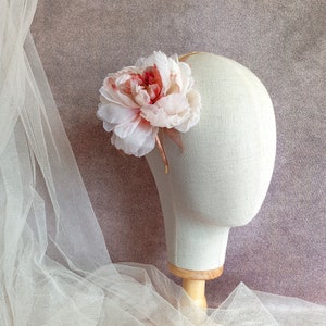 Romantic white and red flower headpiece for wedding, Elegant fabric flower for hair, White silk flower Fascinator for guest.