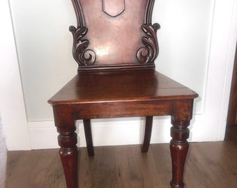 Antieke Victoriaanse houten handgemaakte halstoel# had gesneden.