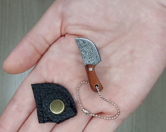 Miniature Damascus Patterned Steel Knife Pendant Keychain With Sheath (1 Knife Only)