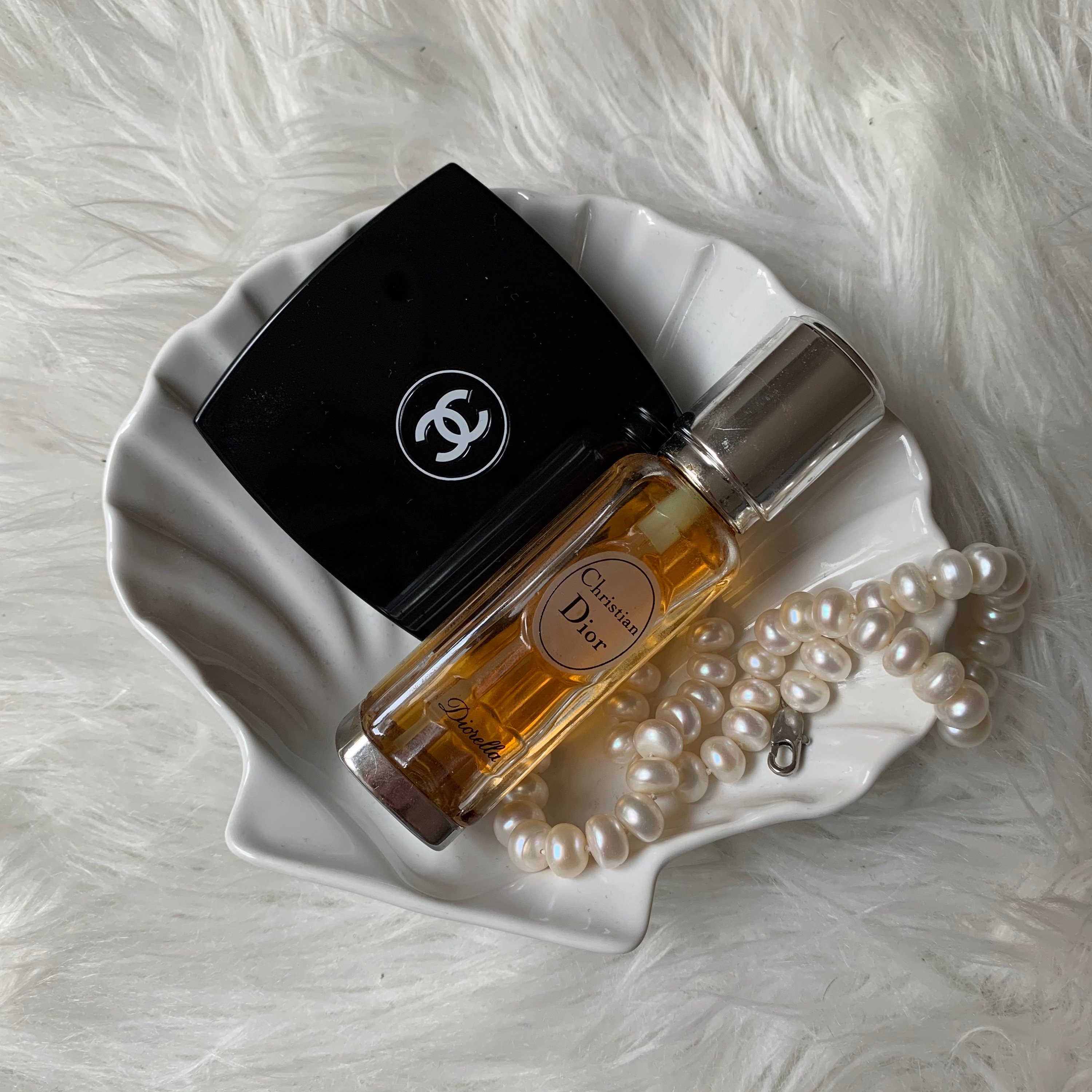 Vintage Parisian Ceramic Seashell Bijoux Plat