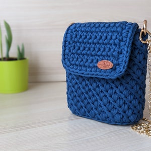 Blue shoulder bag for girl, crochet mini crossbody bag, small phone bag, Birthday gift for girl