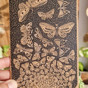 Quaderno A6 Escher "Farfalle", diario d'arte cucito a mano in carta kraft marrone, blocco note con copertina morbida in carta riciclata, mosaico di farfalle