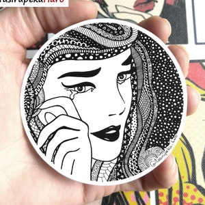 Pegatina Chica llorando Roy Lichtenstein, Adhesivo arte pop, mujer llorando, calcomanía retrato chica triste, pintura famosa, coches, motos