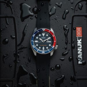 Curved End Silicone Watch Strap: Omega Swatch, Speedmaster, Seamaster - 20mm 22mm