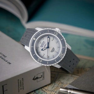22mm Vintage Tropical Curved End Premium Silicone Strap - Compatible for Blancpain X Swatch Fifty Fathoms