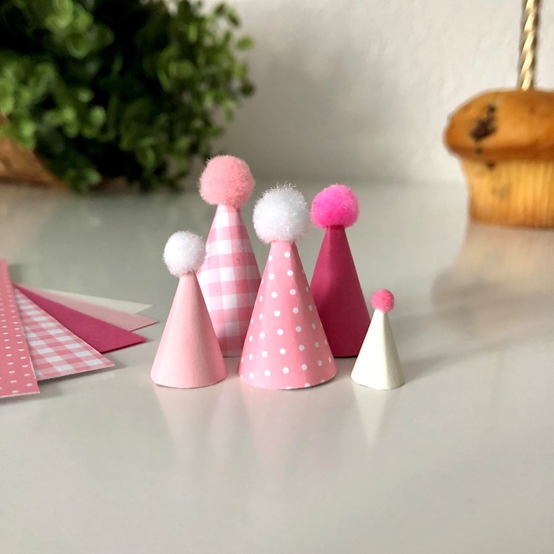 DIY Mini Partyhüte Set 20 / 24 Stück für Schleichtiere Dekoration Kinder Geburtstag Motto Kindergeburtstag Waldtiere Party Deko Rosa