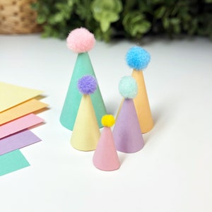 DIY Mini Partyhüte Set 20 / 24 Stück für Schleichtiere Dekoration Kinder Geburtstag Motto Kindergeburtstag Waldtiere Party Deko Pastell 20 Stück