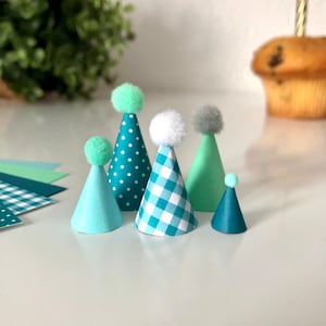 DIY Mini Partyhüte Set 20 / 24 Stück für Schleichtiere Dekoration Kinder Geburtstag Motto Kindergeburtstag Waldtiere Party Deko Türkis