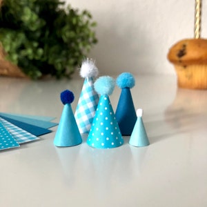 DIY Mini Partyhüte Set 20 / 24 Stück für Schleichtiere Dekoration Kinder Geburtstag Motto Kindergeburtstag Waldtiere Party Deko Blau