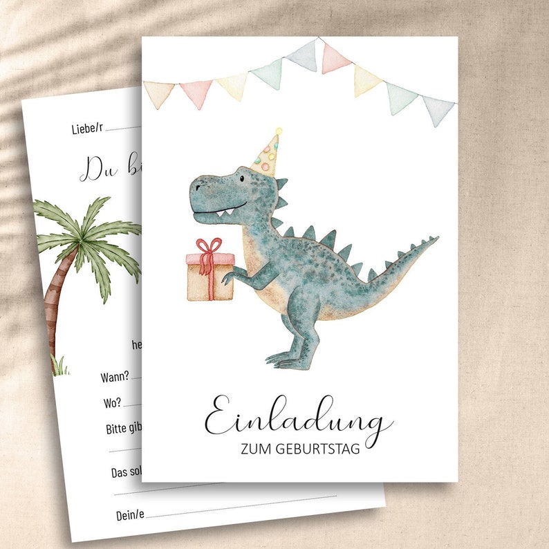 Dinosaurier T-Rex Einladungskarte mit Partyhütchen, Wimpel und Geschenk. Vorderseite und Rückseite.