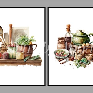 Puede incluir: Dos acuarelas de bodegones de cocina. La primera pintura presenta un estante de madera con una variedad de utensilios de cocina, verduras y frascos. La segunda pintura presenta una tetera verde, una caja de madera y un taz&oacute;n de ensalada.