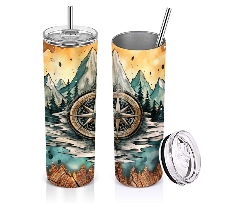 Peut inclure: Un gobelet en acier inoxydable avec un motif aquarelle de montagnes, une boussole et des arbres. Le gobelet est livr&eacute; avec un couvercle et une paille.