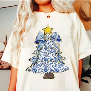 Colorful Gold Glitter Chinoiserie Christmas Tree Png, Coquette Blue Christmas Png, Christmas Toile Png, Blue Floral Bow, Preppy Christmas