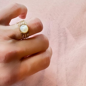 Adjustable mother-of-pearl stainless steel women&#39;s ring / mother-of-pearl stone ring / mother-of-pearl ring
