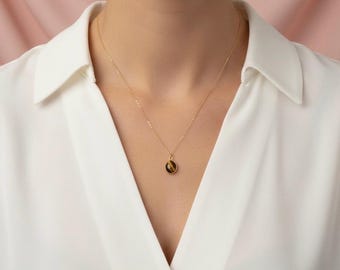 Fine tiger's eye necklace / tiger's eye necklace / fine tiger's eye chain / oval amethyst pendant necklace