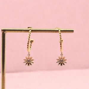 stainless steel daisy flower hoop earrings / gold hoop earrings with flower pendant / flower hoop earrings