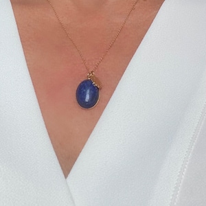 Lapis lazuli and leaf necklace / Marie lapis lazuli stone pendant necklace