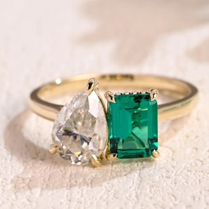 Green Emerald And Pear Cut Moissanite Engagement Ring, Double Stone Moissanite Wedding Ring, 14k Gold Toi Et Moi Anniversary Ring For Women