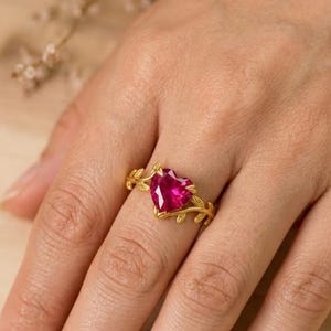 Heart Cut Ruby Ring, 14K Yellow Gold Leaf Ring, Vintage Style Promise Ring, Nature Inspired Engagement Ring, Anniversary Gift for Her