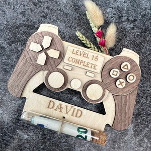 Controller Karte/ Zocker Karte/ mit Name & Zahl/ Wunscherfüller/ Geschenkkarte aus Holz/ Geburtstagskarte / Überraschung/ Geldgeschen Bild 1