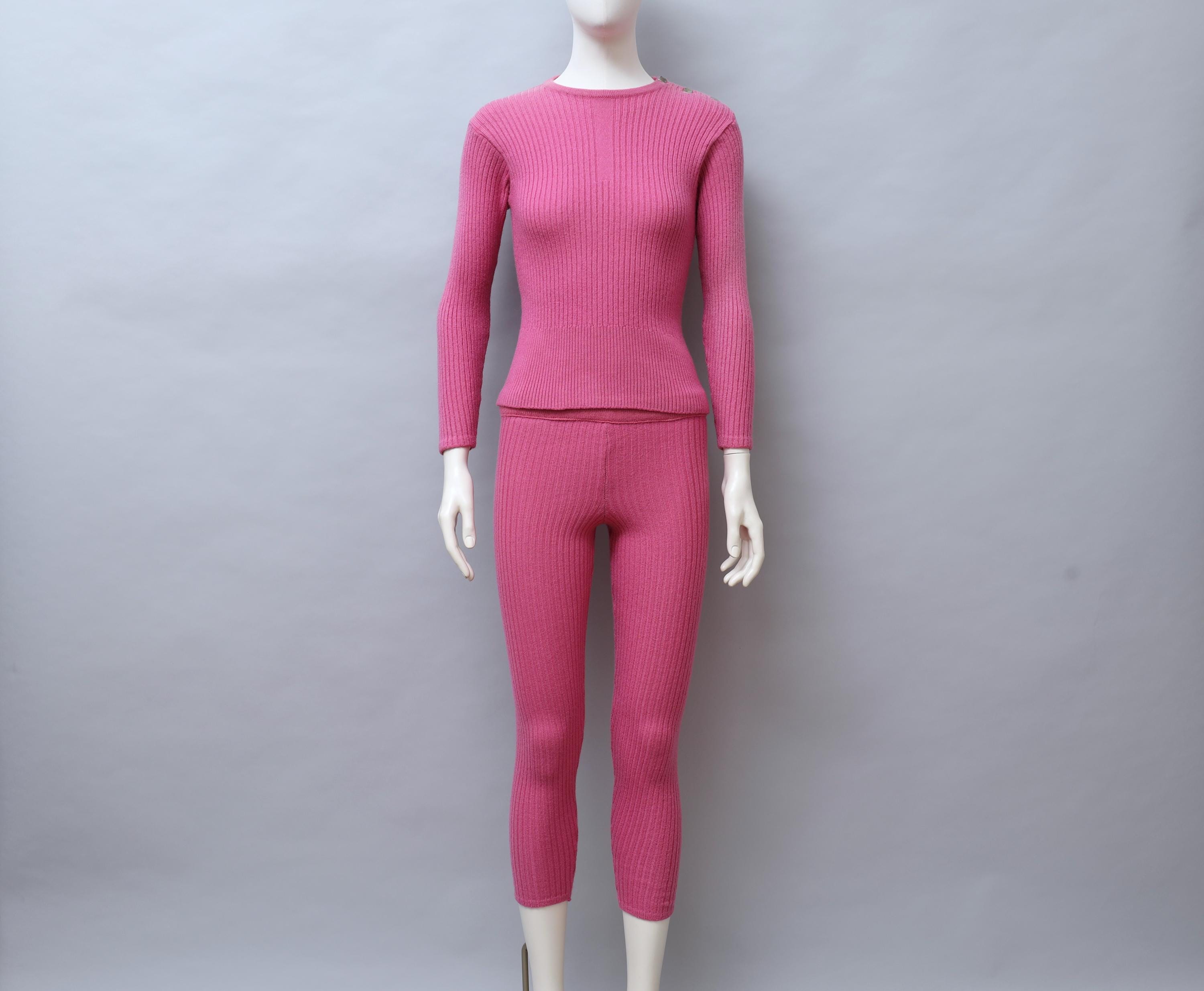 1970s Courrèges Pink Ribbed Wool Sweater and Leggings Après