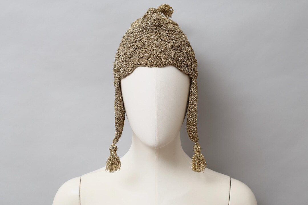 帽子 vivienne westwood F/W 1993 Vivienne Westwood Metallic Gold Lurex Peruvian Cap - Etsy