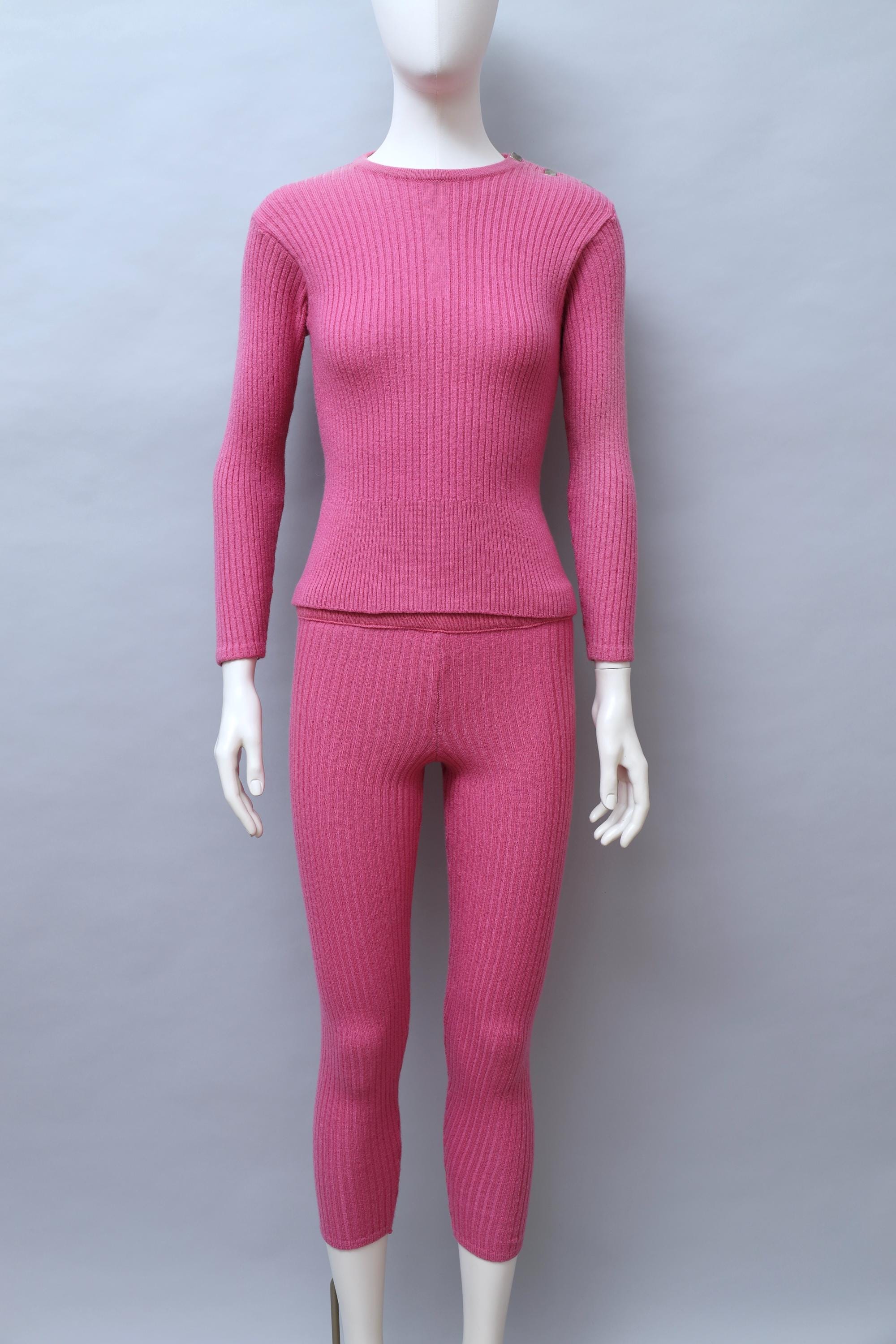 ニット+セーター Courreges - 1970s vintage courreges rib knit pink 1970s Courrèges Pink Ribbed Wool Sweater and Leggings Après