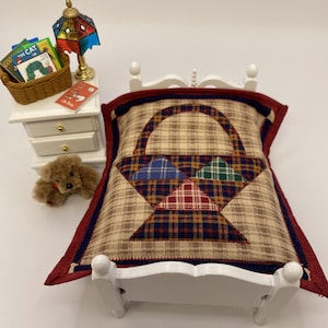 Homemade Dollhouse Twin Bed Quilt Size 1:12 Mini Quilt, MUG RUG