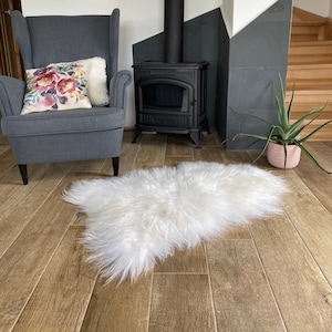 Natural White/Cream Icelandic Sheepskin SS-1-53