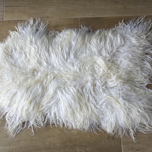 Natural Curly Icelandic Sheepskin SS-1-25