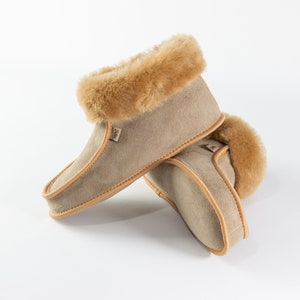 Best Merino Sheepskin Slippers Sheepskin Sole UNISEX From Small Manufacture Over The Ankle Handcraft EU Get 1 Pair of Insole for FREE Beż