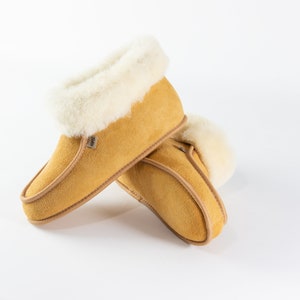 Best Merino Sheepskin Slippers Sheepskin Sole UNISEX From Small Manufacture Over The Ankle Handcraft EU Get 1 Pair of Insole for FREE Miodowy