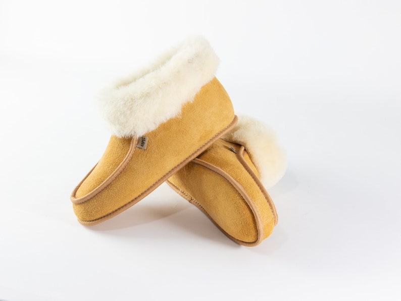 Best Merino Sheepskin Slippers Sheepskin Sole UNISEX From Small Manufacture Over The Ankle Handcraft EU Get 1 Pair of Insole for FREE Miodowy