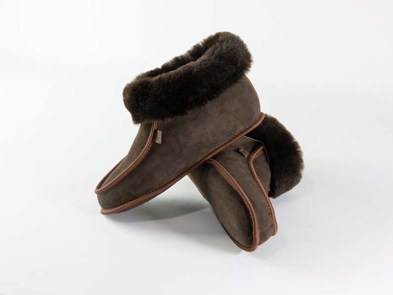 Best Merino Sheepskin Slippers Sheepskin Sole UNISEX From Small Manufacture Over The Ankle Handcraft EU Get 1 Pair of Insole for FREE Brąz