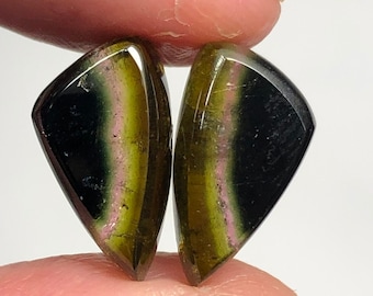 Naturlig antik turmalin cabochon par