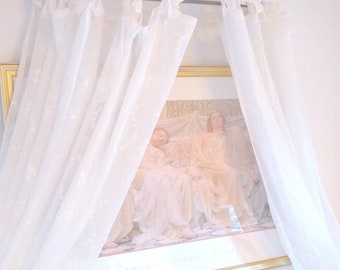 Gardine Schlaufenschal Vorhang Betthimmel Himmelbett offwhite Bogenkante Stickerei 200x250cm romantisch nostalgisch Fensterdeko Raumtrenner