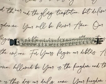 Sleek Modern Gray Paracord Bracelet