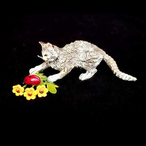 Fritz Bermann Austrian Painted Bronze Cat With Flowers And Ladybug, Hand Painted Viennese Signed Figurine, Excellent Condition