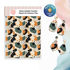 Puede incluir: Papeles de transferencia solubles en agua para arcilla polimérica con un patrón abstracto beige, negro, verde y naranja. La imagen también muestra cuatro pares de pendientes a juego con el mismo diseño. El texto en el papel dice "Goto Clay Tools".