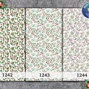 Puede incluir: Tres paneles verticales de tela blanca con un patrón botánico repetitivo de hojas verdes y pequeñas bayas rojas. Los paneles están numerados 1242, 1243 y 1244 en la parte inferior. Una insignia azul circular en la esquina superior derecha dice DUTY PAID NO FEES UPON DELIVERY DDP.