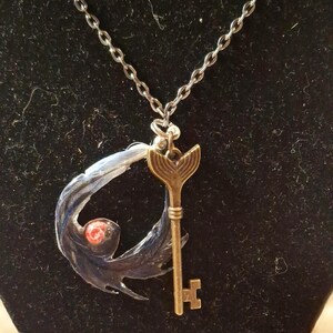 pendant necklace