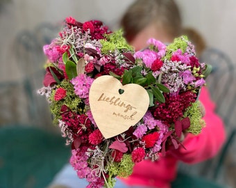 Trockenblumenherz in einer Schale, personalisiertes Geschenk Muttertag, Trockenblumengesteck im Beeren Ton, Muttertags Geschenk Blumen