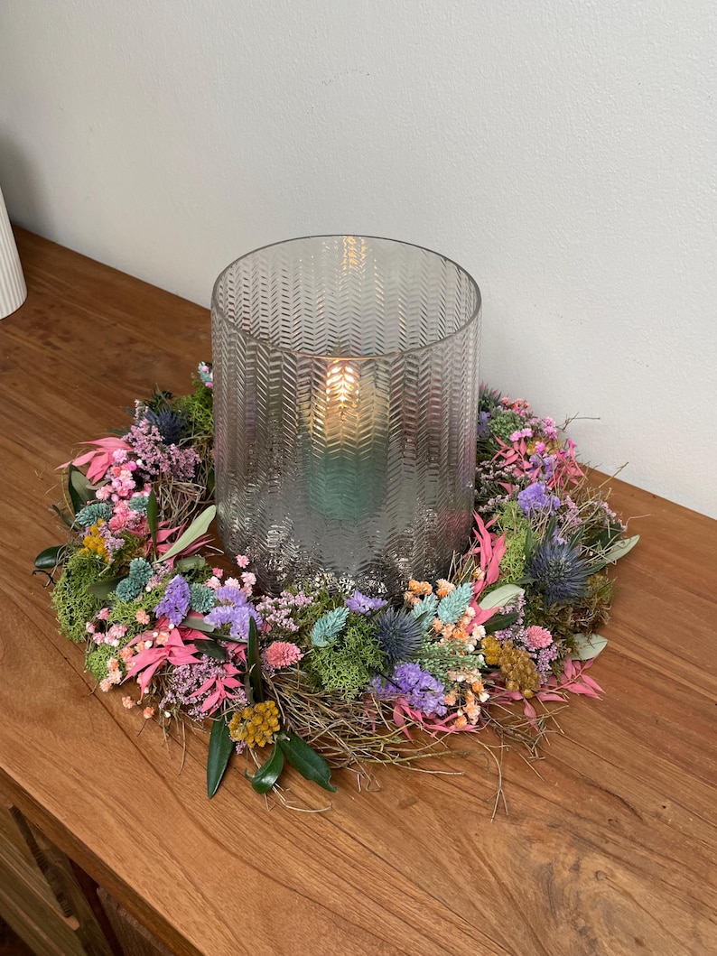 Trockenblumenkranz Frühling, Blumenkranz Tisch Deko, Türkranz mit Trockenblumen, Frühlingskranz für die Tür, handgebundener Naturkranz Gifts